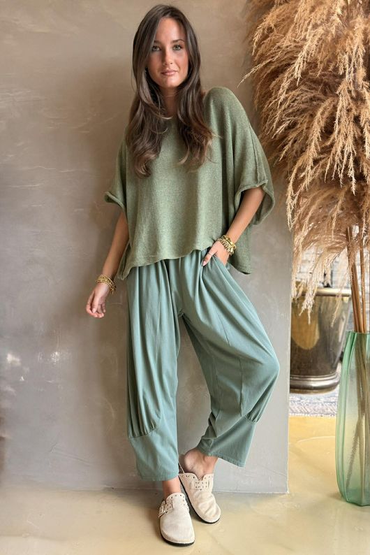 Jo Jo Quirky Classic Barrel Pant Khaki - **